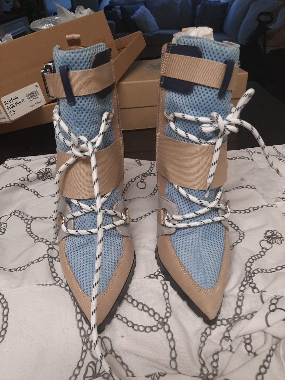 Steve Madden - Picture 2 of 7